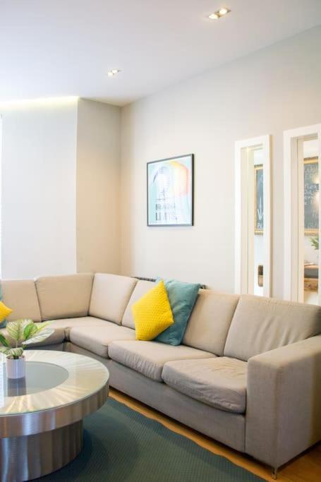 Edge14- Spacious, Stylish And Near The Beach! New Quay Extérieur photo