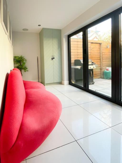 Edge14- Spacious, Stylish And Near The Beach! New Quay Extérieur photo