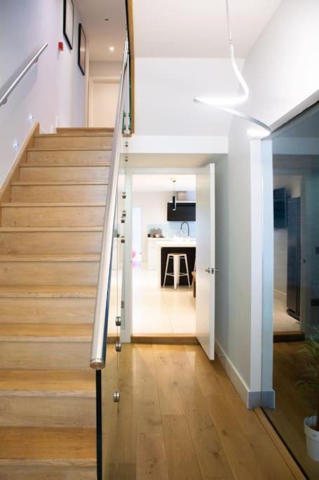 Edge14- Spacious, Stylish And Near The Beach! New Quay Extérieur photo