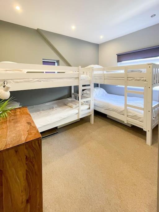 Edge14- Spacious, Stylish And Near The Beach! New Quay Extérieur photo