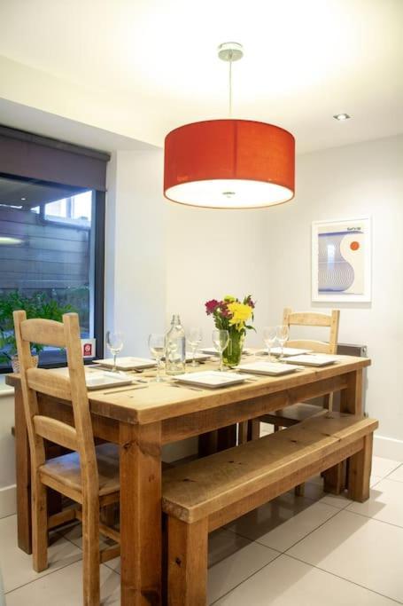 Edge14- Spacious, Stylish And Near The Beach! New Quay Extérieur photo