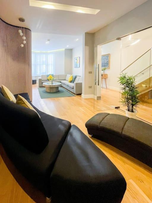 Edge14- Spacious, Stylish And Near The Beach! New Quay Extérieur photo