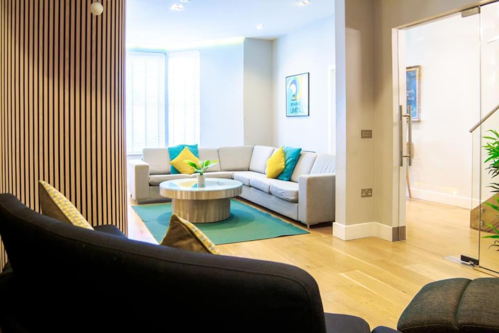 Edge14- Spacious, Stylish And Near The Beach! New Quay Extérieur photo
